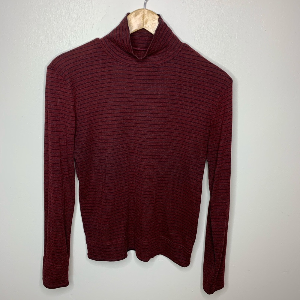 Burgundy striped 90’s turtleneck
